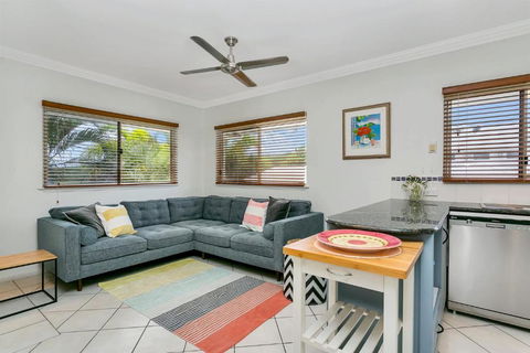 Lilyfield Apartments Two Bedroom Apartment - Accommodation Gladstone 3