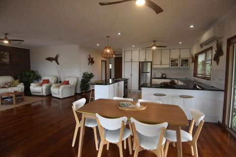 Ocean Breeze - Accommodation Gladstone 2