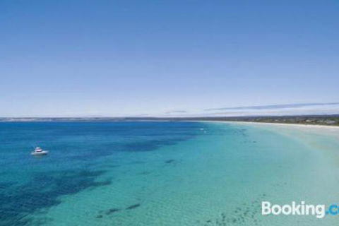 A One One Two At Island Beach - Accommodation Gladstone 5