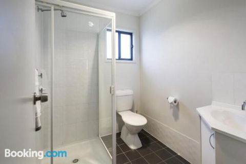 A One One Two At Island Beach - Accommodation Gladstone 6