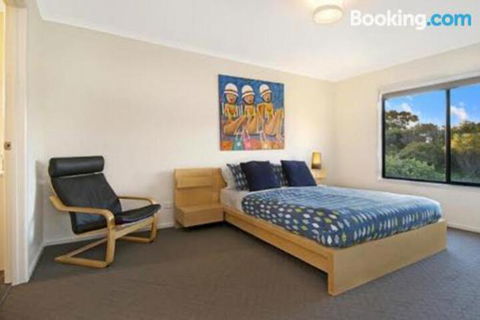 A One One Two At Island Beach - Accommodation Gladstone 2