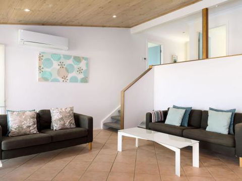 SPINIFEX Gerroa 4pm Check Out Sundays - Accommodation Gladstone 2