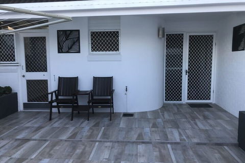 Treat Yourself To Something Special! - Accommodation Gladstone 1