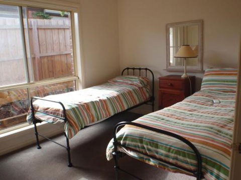 Paradise At The Beach Rosebud - Accommodation Gladstone 2