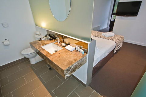 St Falls West 101 - Accommodation Gladstone 5