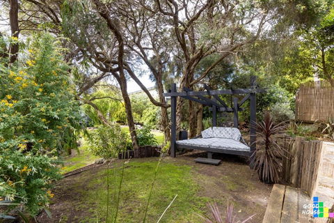 Garden By The Bay - Accommodation Gladstone 6
