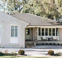 KIRRIEMUIR Burradoo Southern Highlands 4pm Check Out Sunday - Accommodation Gladstone
