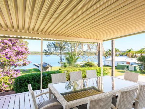 On Golden Ponds At Erowal Bay 4pm Check Out Sundays - Accommodation Gladstone 0