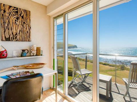 PENZANCE Gerroa Beachfront To Shelley Beach & 4pm Check Out Sundays - Accommodation Gladstone 0