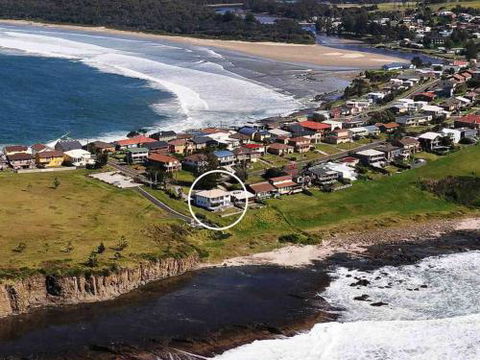 PENZANCE Gerroa Beachfront To Shelley Beach & 4pm Check Out Sundays - Accommodation Gladstone 6
