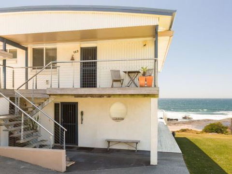 PENZANCE Gerroa Beachfront To Shelley Beach & 4pm Check Out Sundays - Accommodation Gladstone 5