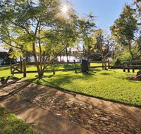 The Lake House at Erowal Bay 4pm Check Out Sundays - Accommodation Gladstone