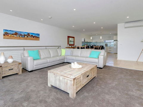 Rosalea By The Bay - Accommodation Gladstone 5