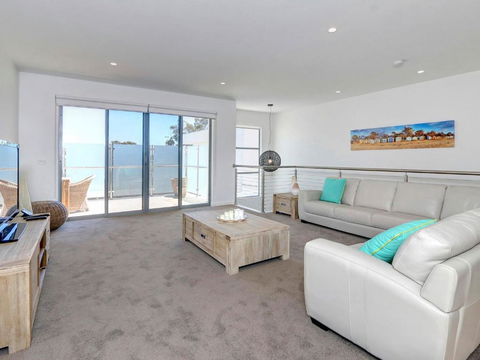 Rosalea By The Bay - Accommodation Gladstone 6