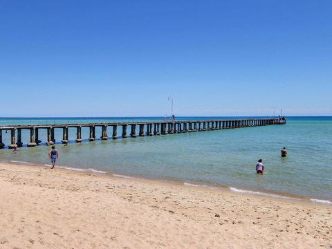 Rosalea By The Bay - Accommodation Gladstone 2