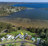 VINCES LANDING OLD EROWAL BAY 4pm Check Out Sundays - Accommodation Gladstone