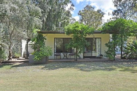 Olive Grove Studio 1 - Accommodation Gladstone 3
