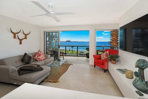 SPECTACULAR OCEAN FRONT Sounion6 - Accommodation Gladstone 5