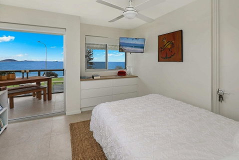 SPECTACULAR OCEAN FRONT Sounion6 - Accommodation Gladstone 0
