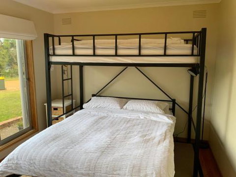 Anglesea Holiday House - Accommodation Gladstone 2