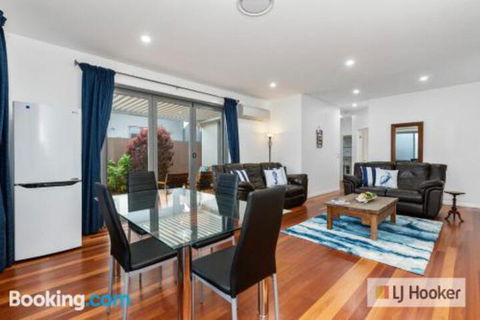 HIGH TIDES On ELLISTON - Accommodation Gladstone 2