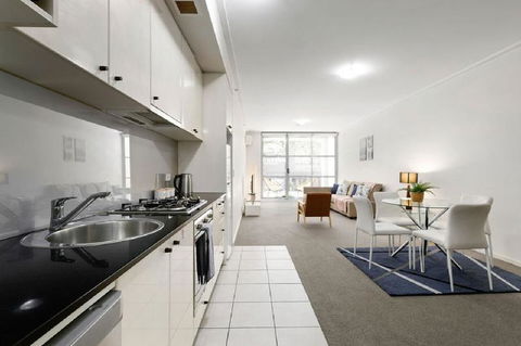 A Modern & Cozy Studio Next To Darling Harbour - Accommodation Gladstone 3