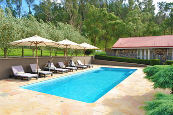 Araluen Lodge & Villas - Accommodation Gladstone 1