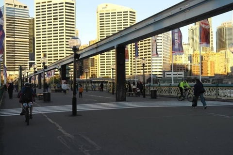 E10 Darling Harbour 2 BDR APT - Accommodation Gladstone 3