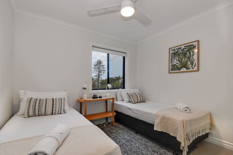 Oceanside Apartment - LAMER9 - Accommodation Gladstone 2