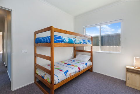 Julieanne - Accommodation Gladstone 5