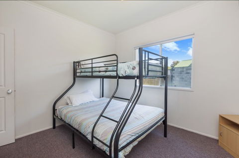 Julieanne - Accommodation Gladstone 2