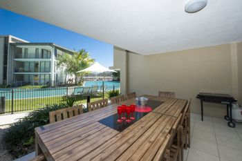 Blue On Blue Apartment 811 - Accommodation Gladstone 3