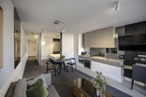 Majestic M Suites - Accommodation Gladstone 4