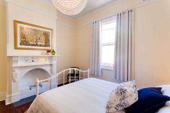 Cottesloe Sunnyside Cottage - Accommodation Gladstone 2