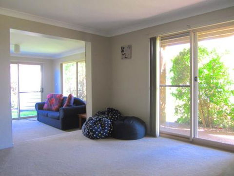 BAROONA By THE BEACH - Accommodation Gladstone 2