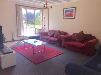 Caves Cottage - Accommodation Gladstone 4
