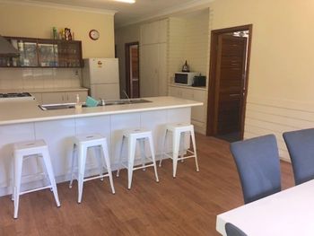 Caves Cottage - Accommodation Gladstone 5