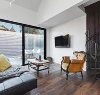 Architects Urban Retreat in Malvern - Accommodation Gladstone