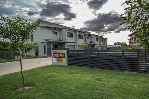 Spinifex Motel & Serviced Apartments - Accommodation Gladstone 3