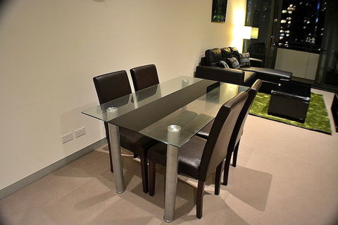 Royal Stays Apartments Southbank - Accommodation Gladstone 1