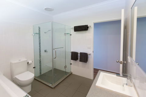 Casuarina 13 On Hamilton Island - Accommodation Gladstone 5