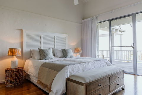 Waterfront - Accommodation Gladstone 6