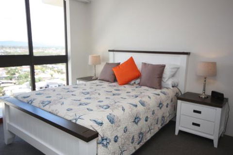 Broadwater Shores Waterfront Apartments - Accommodation Gladstone 6