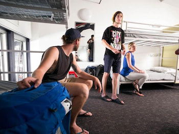 Sydney Railway Square YHA - Hostel - Accommodation Gladstone 6