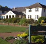 The Dormie House - On The Golf Course - Accommodation Gladstone