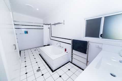 The Bryn At Tilba Family Cottage - Accommodation Gladstone 5