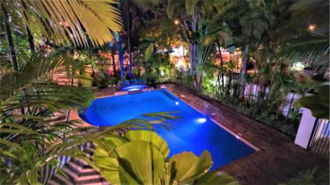 Taste Of The Tropics - Accommodation Gladstone 3