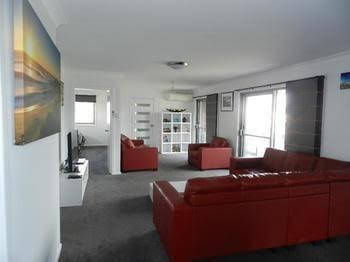 Yamba Norfolk Motel - Accommodation Gladstone 0