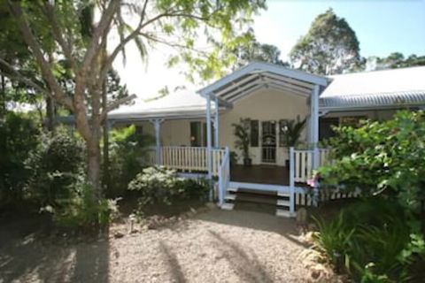 Noosa Country House - Accommodation Gladstone 0