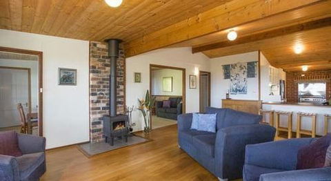 Interludes At Bawley - Accommodation Gladstone 6